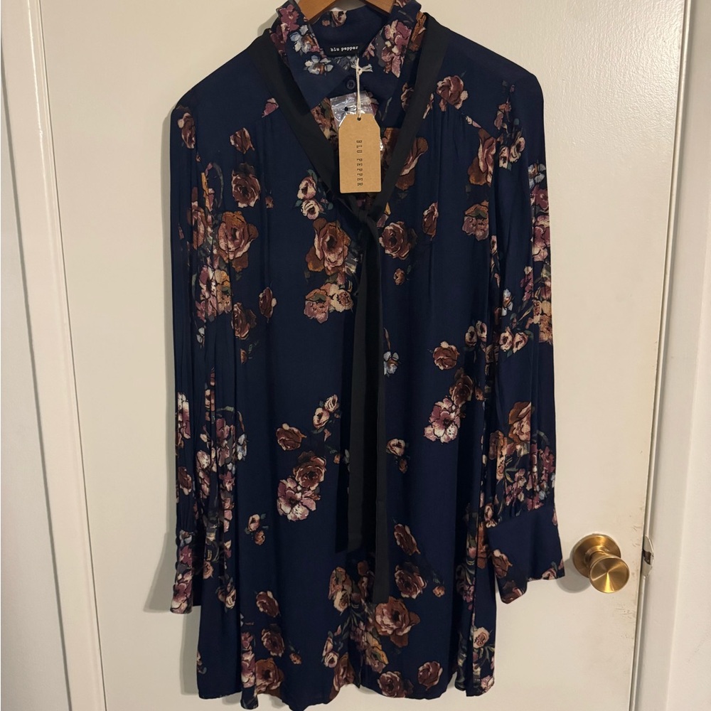 Navy Floral Long Sleeve Blouse - Picture 11 of 12